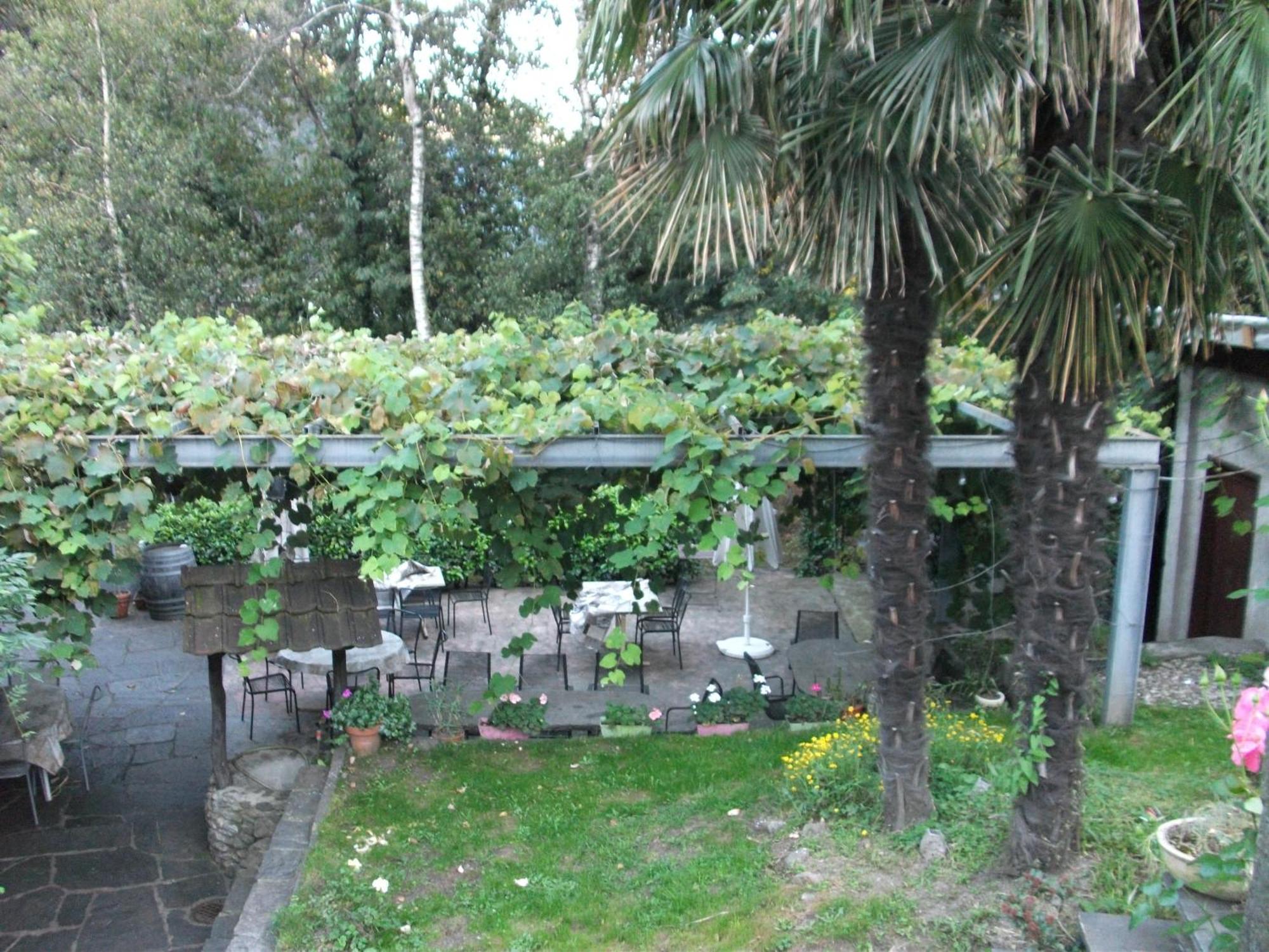 Bed and Breakfast Grotto Pergola Giornico Exterior foto